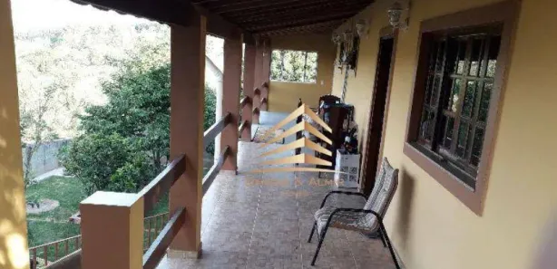 Fazenda / Sítio / Chácara com 3 Quartos à venda, 900m² no Igaratá, Igaratá