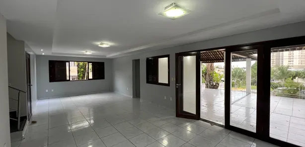Casa com 4 Quartos para venda ou aluguel, 335m² no Emaús, Parnamirim