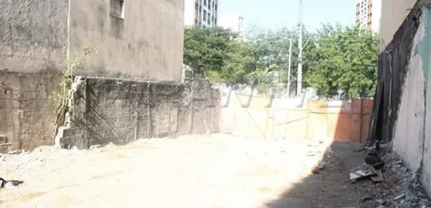 Terreno / Lote / Condomínio à venda, 243m² no Vila Basileia, São Paulo