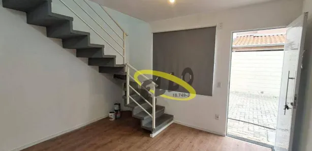 Casa de Condomínio com 2 Quartos para alugar, 60m² no Parque Monjolo, Cotia