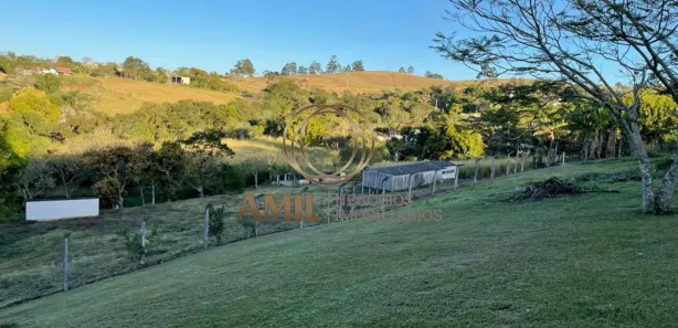 Fazenda / Sítio / Chácara com 4 Quartos para venda ou aluguel, 208m² no Chácaras Rurais Guararema, Jacareí