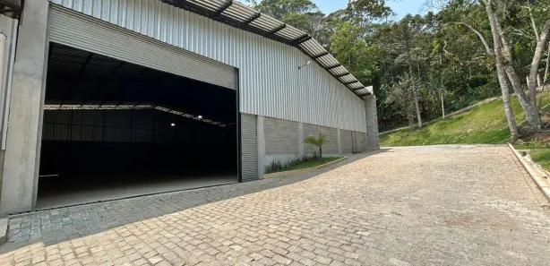 Galpão / Depósito / Armazém para alugar, 3366m² no Meudon, Teresópolis