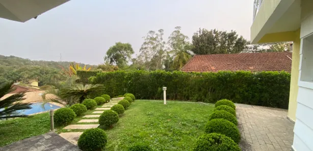 Casa de Condomínio com 3 Quartos para alugar, 420m² no Loteamento Chacaras Embu-Guacu, Embu-Guaçu