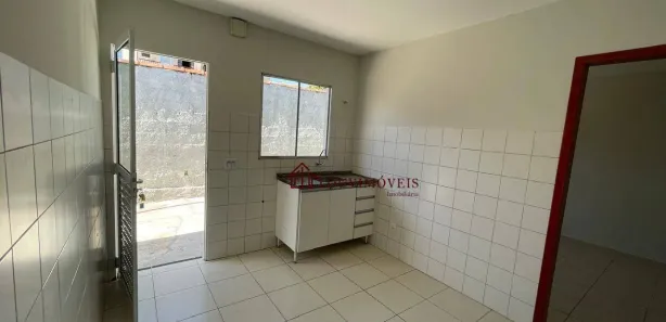 Casa com 2 Quartos para alugar, 55m² no Vila Pasti, Louveira