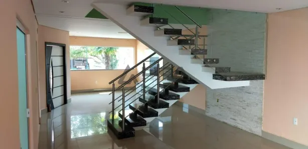 Sobrado com 3 Quartos à venda, 266m² no Parque Ortolândia, Hortolândia