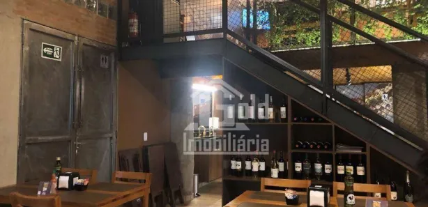 Prédio Inteiro para alugar, 300m² no Centro, Ribeirão Preto