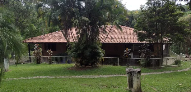 Fazenda / Sítio / Chácara com 3 Quartos à venda, 8500m² no Centro, Florestal