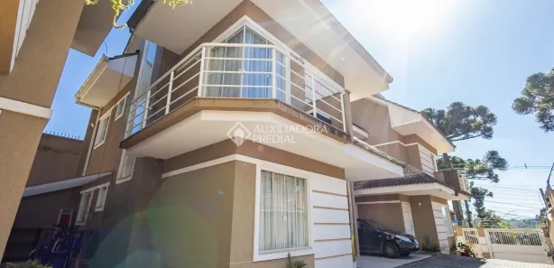 Sobrado com 3 Quartos à venda, 148m² no Barreirinha, Curitiba