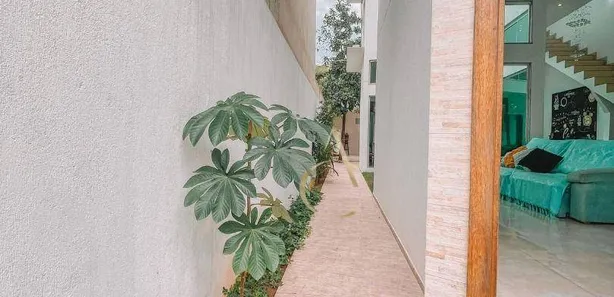 Casa com 4 Quartos à venda, 225m² no Comendador Soares, Nova Iguaçu