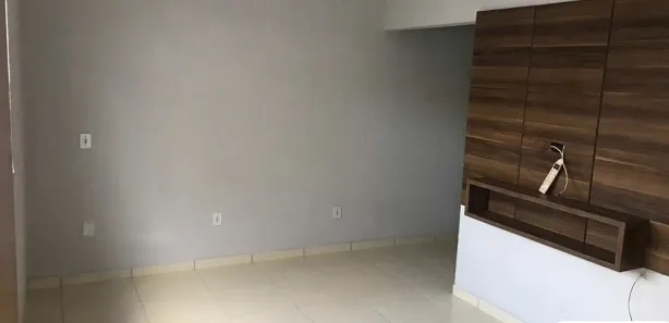Casa com 2 Quartos para alugar, 106m² no Jardim Ipanema, Trindade