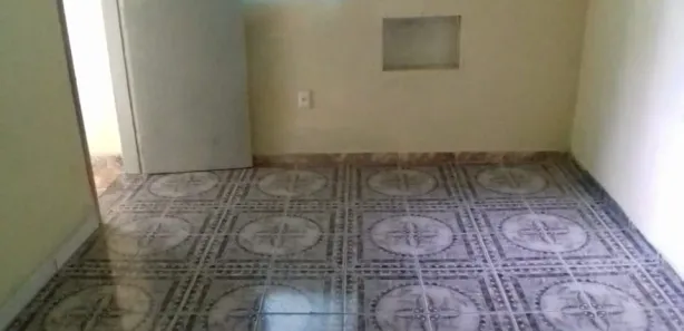 Casa com 2 Quartos para alugar, 18m² no Vila São João, São João de Meriti