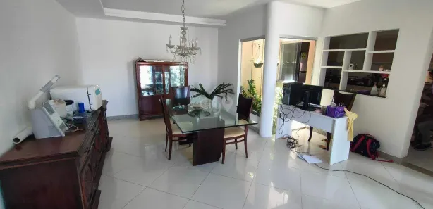 Casa com 3 Quartos para alugar, 400m² no Jabotiana, Aracaju