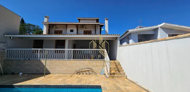 Casa com 3 Quartos para venda ou aluguel, 362m² no Vila Santista, Atibaia