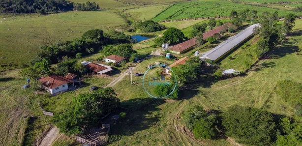Fazenda / Sítio / Chácara com 3 Quartos à venda, 3200m² no Jardim Porangaba, Águas de São Pedro