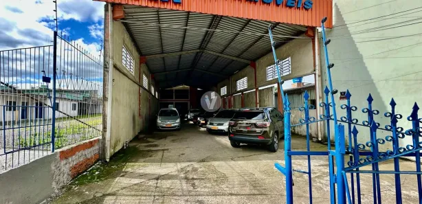 Galpão / Depósito / Armazém com 2 Quartos para venda ou aluguel, 202m² no Juscelino Kubitschek, Santa Maria