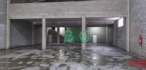 Galpão / Depósito / Armazém para alugar, 745m² no Parque São Vicente, São Vicente