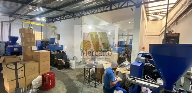 Prédio Inteiro para venda ou aluguel, 800m² no Vila Francisco Remeikis, Taboão da Serra