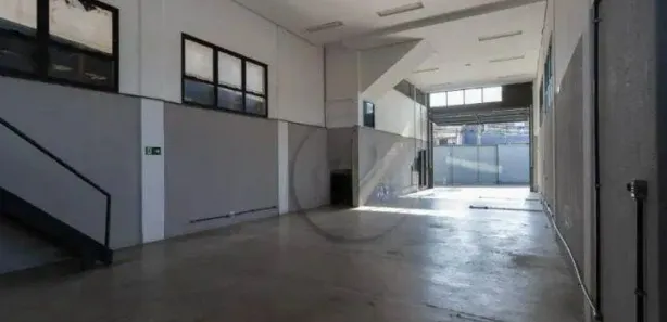 Galpão / Depósito / Armazém para venda ou aluguel, 432m² no Centro, Santo André