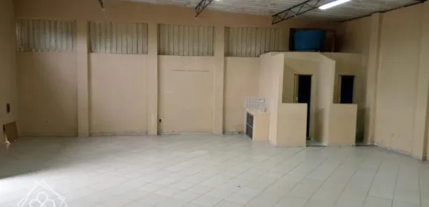 Galpão / Depósito / Armazém à venda, 130m² no Roselândia, Barra Mansa