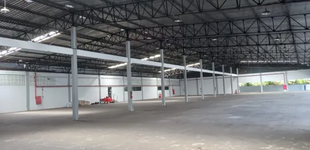 Galpão / Depósito / Armazém para alugar, 2700m² no Japiim, Manaus