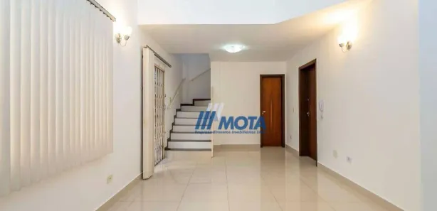 Casa com 3 Quartos para alugar, 180m² no Bacacheri, Curitiba