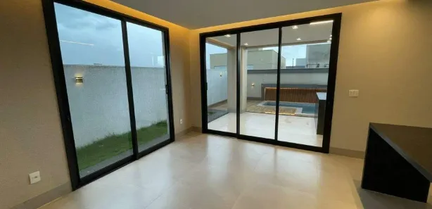 Sobrado com 4 Quartos à venda, 213m² no Jardins Capri, Senador Canedo