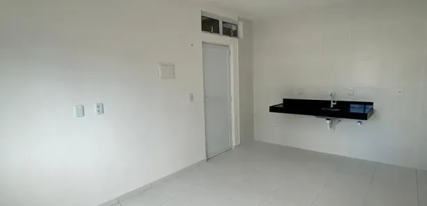 Kitnet com 1 Quarto para alugar, 40m² no Varjota, Fortaleza