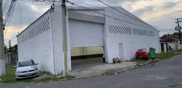 Galpão / Depósito / Armazém à venda, 375m² no Jardim Boa Esperança (Vicente de Carvalho), Guarujá