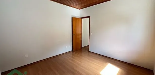 Apartamento com 2 Quartos para alugar, 127m² no Centro, Nova Friburgo