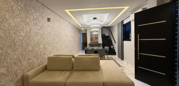 Sobrado com 4 Quartos à venda, 161m² no Guilhermina, Praia Grande