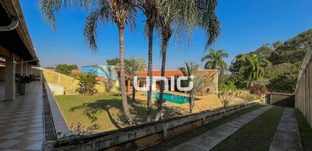 Fazenda / Sítio / Chácara com 4 Quartos à venda, 300m² no Estância Lago Azul (Ártemis), Piracicaba