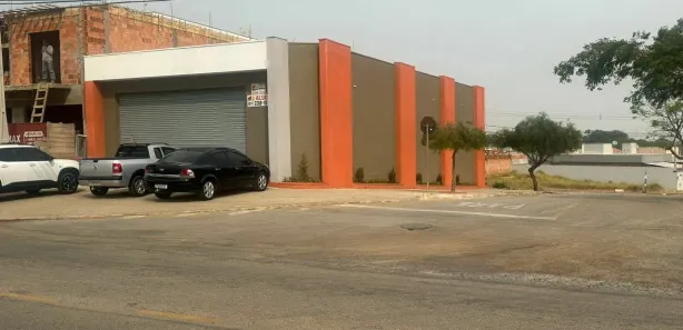 Loja / Salão / Ponto Comercial para alugar, 211m² no Vila dos Ipês, Boituva