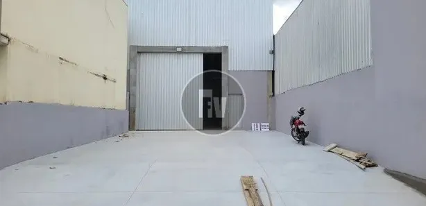 Galpão / Depósito / Armazém para alugar, 760m² no Rio Pequeno, Camboriú