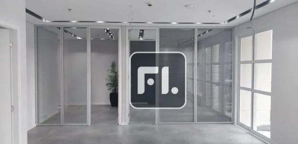 Conjunto Comercial / Sala para alugar, 185m² no Vila Cordeiro, São Paulo