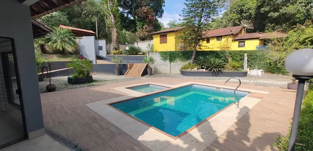 Fazenda / Sítio / Chácara com 4 Quartos à venda, 9859m² no Metalúrgico, Barra Mansa