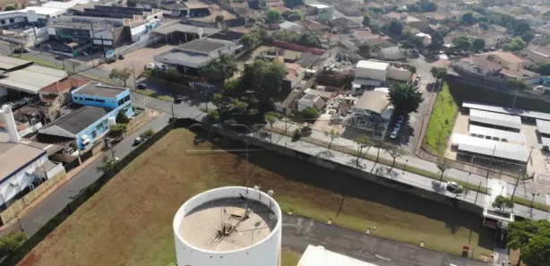Galpão / Depósito / Armazém para alugar, 160m² no Parque Alvorada, Araraquara