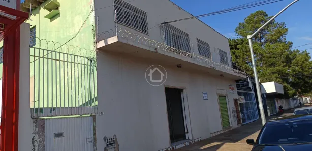 Conjunto Comercial / Sala com 5 Quartos à venda, 740m² no Vila Bandeirante, Campo Grande