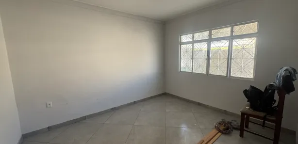 Casa com 2 Quartos para alugar, 200m² no Moquetá, Nova Iguaçu