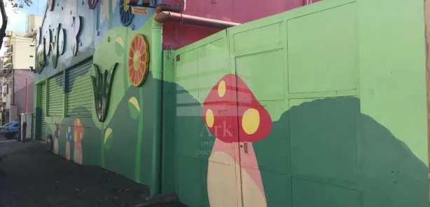 Galpão / Depósito / Armazém para venda ou aluguel, 680m² no Bosque da Saúde, São Paulo