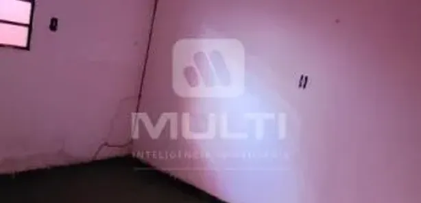 Loja / Salão / Ponto Comercial com 3 Quartos à venda, 140m² no Granada, Uberlândia