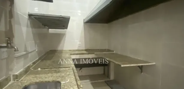 Loja / Salão / Ponto Comercial com 1 Quarto para alugar, 46m² no Aterrado, Volta Redonda
