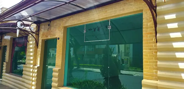 Loja / Salão / Ponto Comercial para alugar, 50m² no Alto da Glória, Curitiba