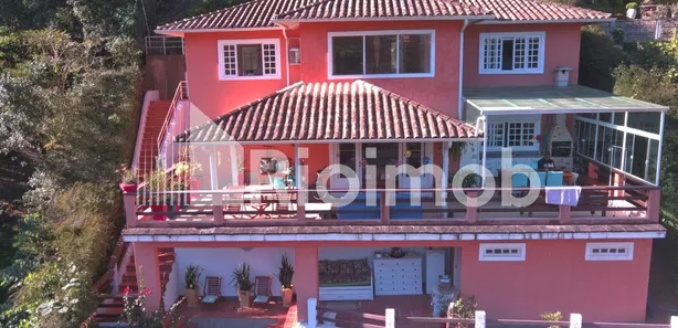 Fazenda / Sítio / Chácara com 3 Quartos para venda ou aluguel, 300m² no Itaipava, Petrópolis