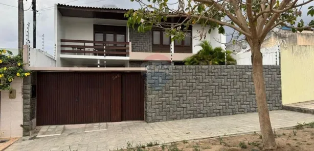 Casa com 4 Quartos à venda, 257m² no São Francisco, Caruaru