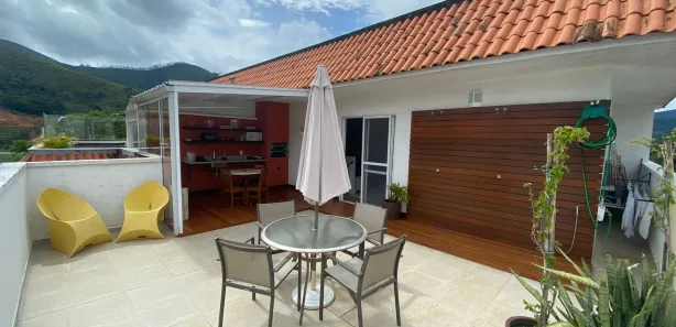 Cobertura com 4 Quartos à venda, 178m² no Itaipava, Petrópolis
