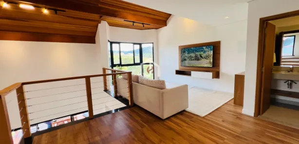Casa de Condomínio com 4 Quartos à venda, 230m² no Recanto Araucária, Campos do Jordão