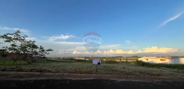Terreno / Lote / Condomínio à venda, 160m² no , Cravinhos