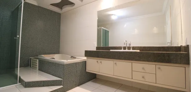 Sobrado com 4 Quartos à venda, 292m² no São Lourenço, Curitiba