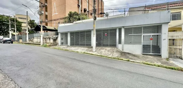 Prédio Inteiro com 8 Quartos para venda ou aluguel, 391m² no Jardim Nomura, Cotia