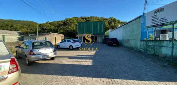 Galpão / Depósito / Armazém à venda, 700m² no Rio Tavares, Florianópolis